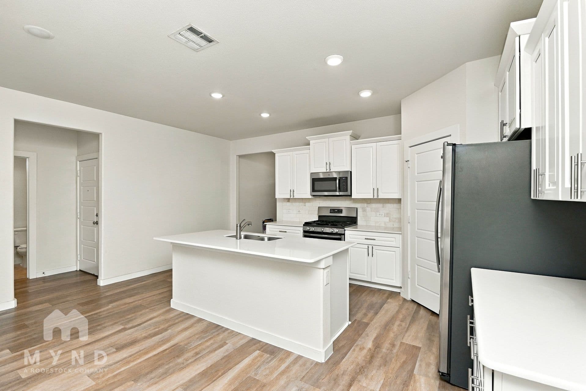 MYND — 4 Bedroom(s) and 2.5 Bathroom(s) - Photo 9