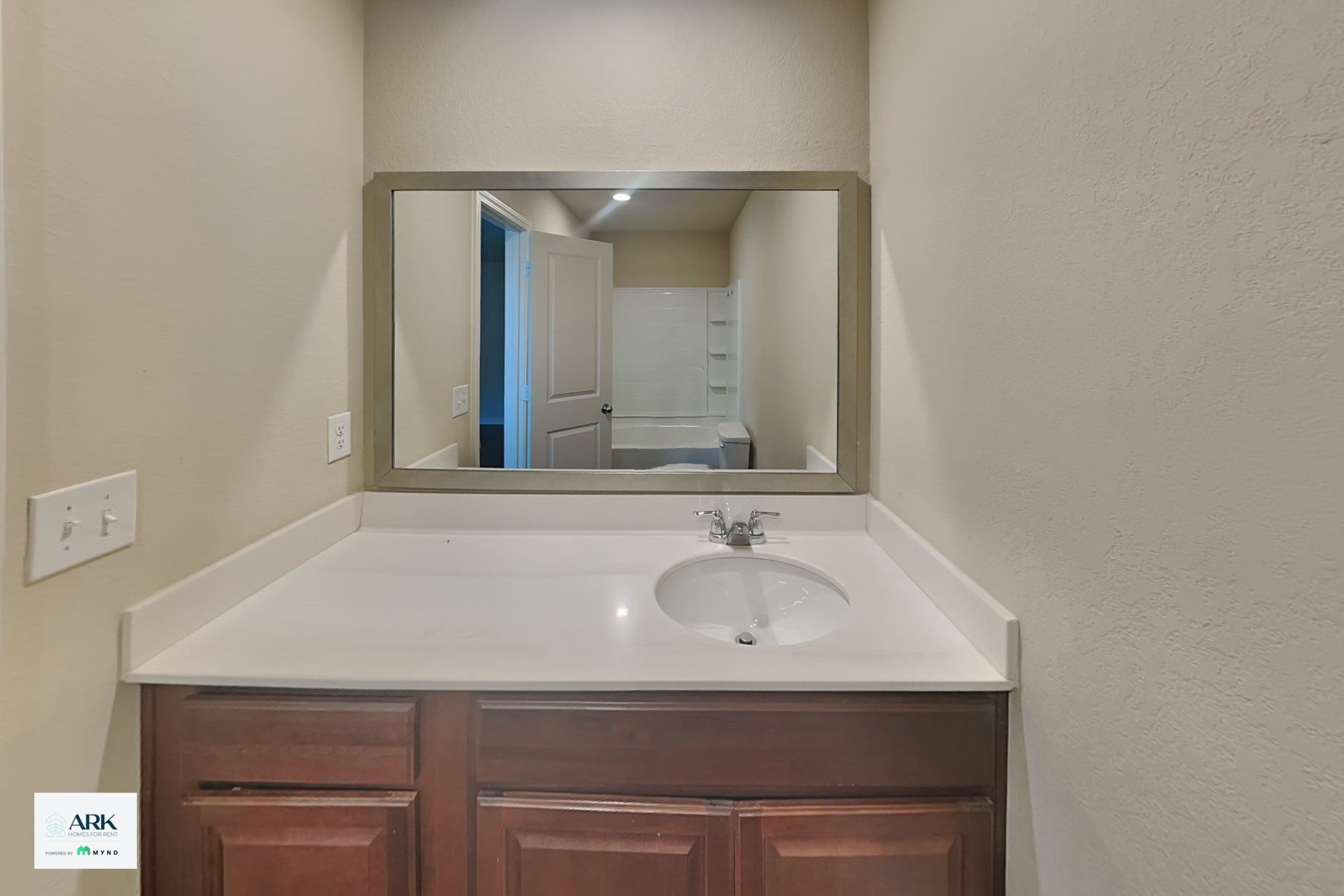 MYND — 3 Bedroom(s) and 2.5 Bathroom(s) - Photo 9