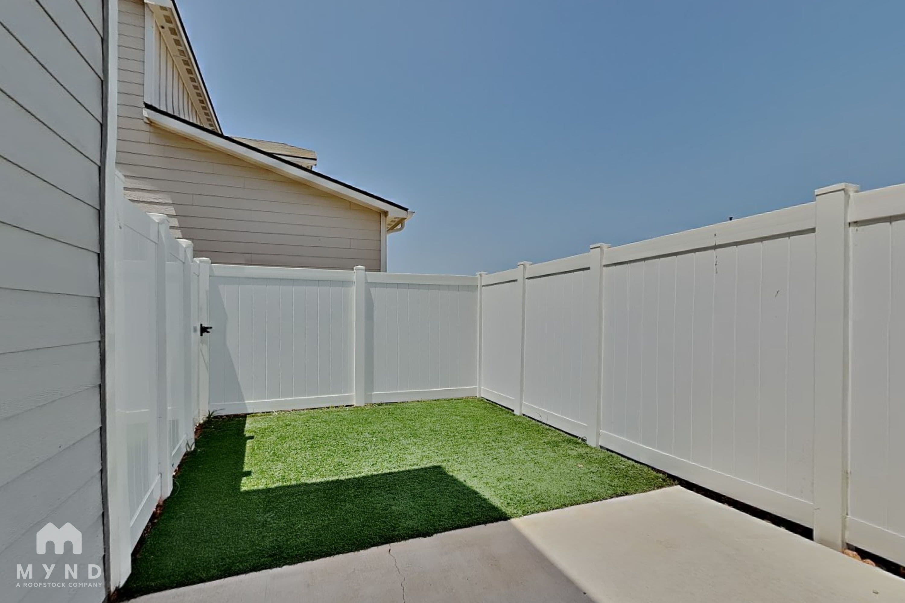 MYND — 4 Bedroom(s) and 2.5 Bathroom(s) - Photo 21