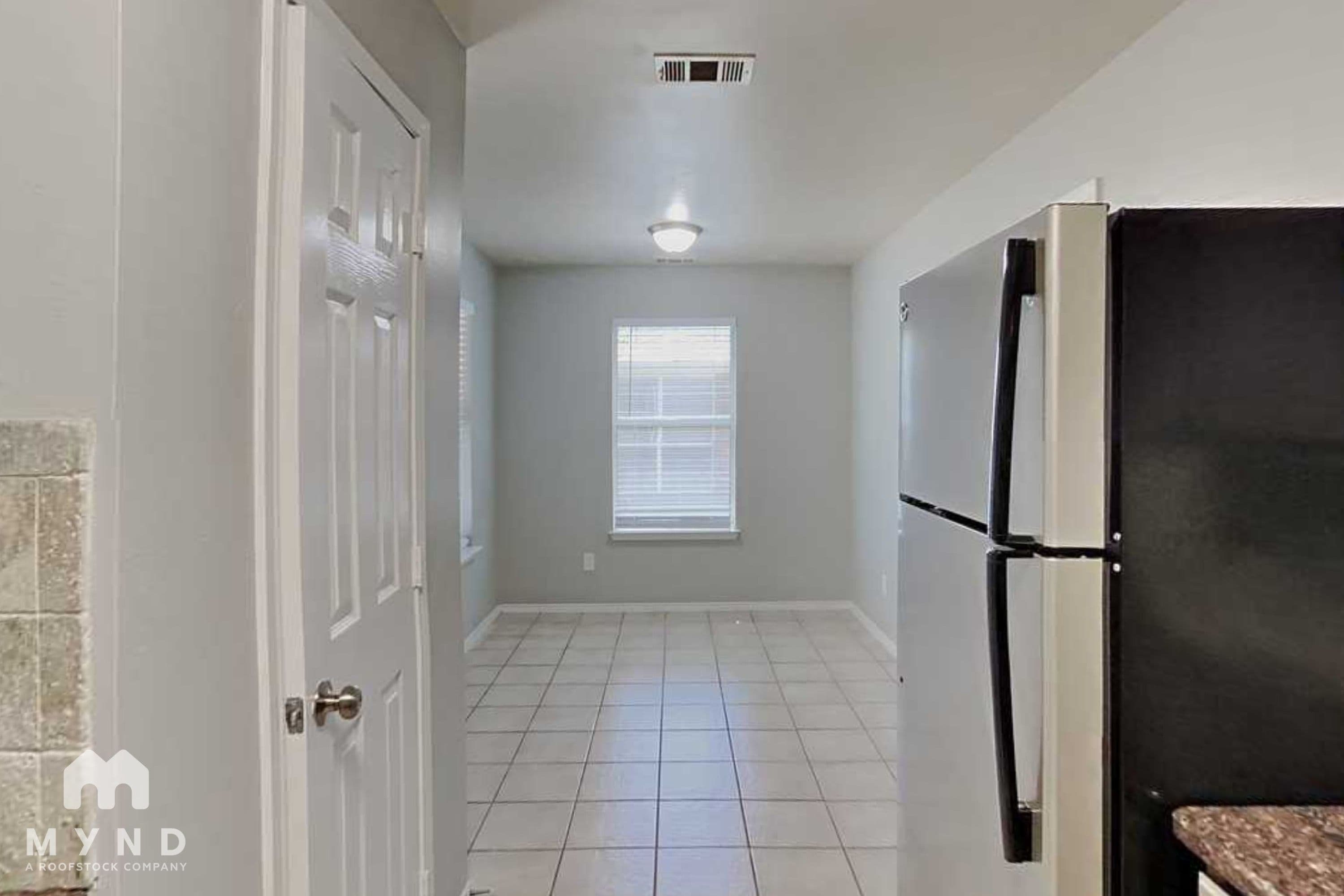 MYND — 5 Bedroom(s) and 2.5 Bathroom(s) - Photo 10