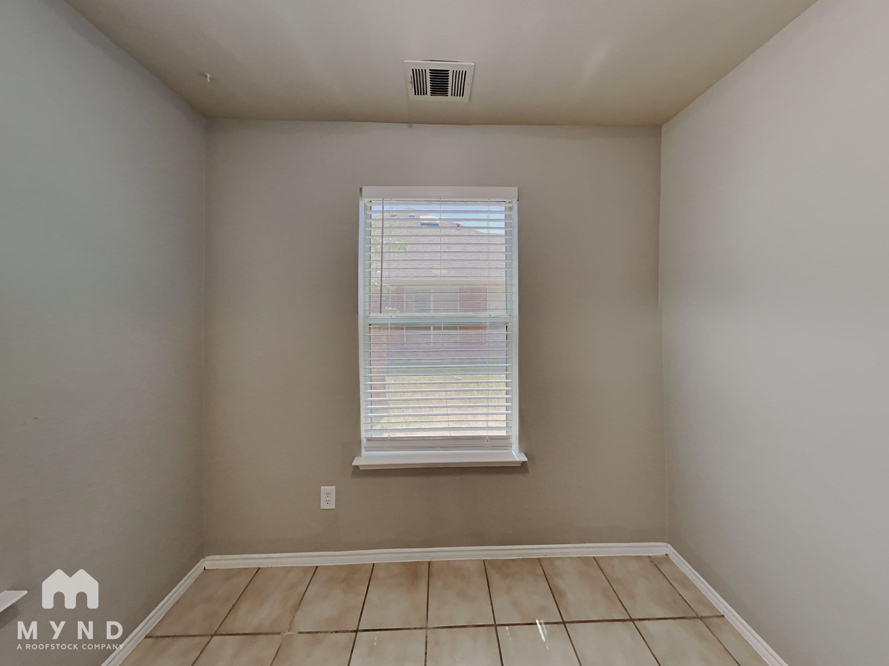 MYND — 5 Bedroom(s) and 2.5 Bathroom(s) - Photo 14