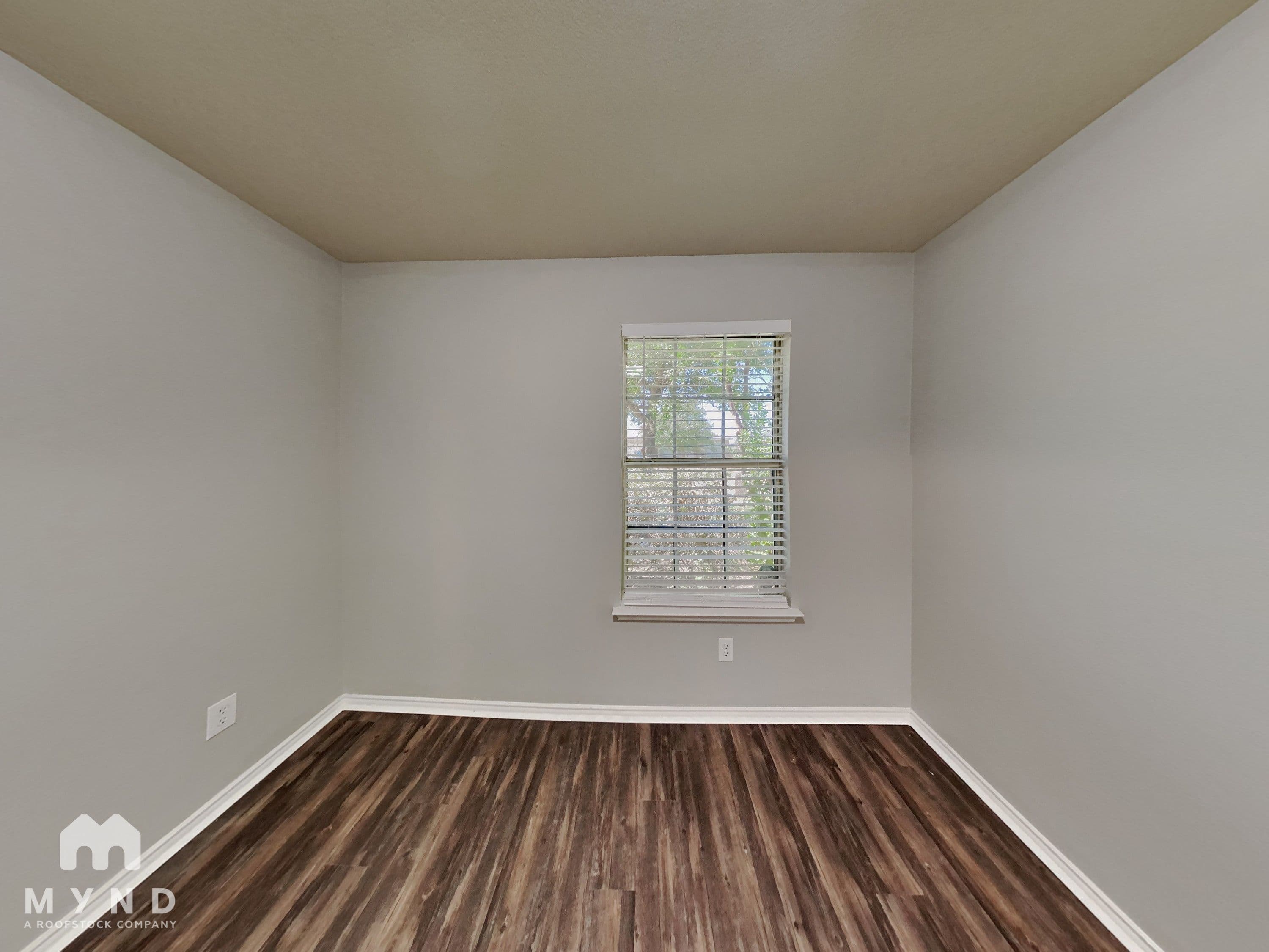 MYND — 5 Bedroom(s) and 2.5 Bathroom(s) - Photo 19