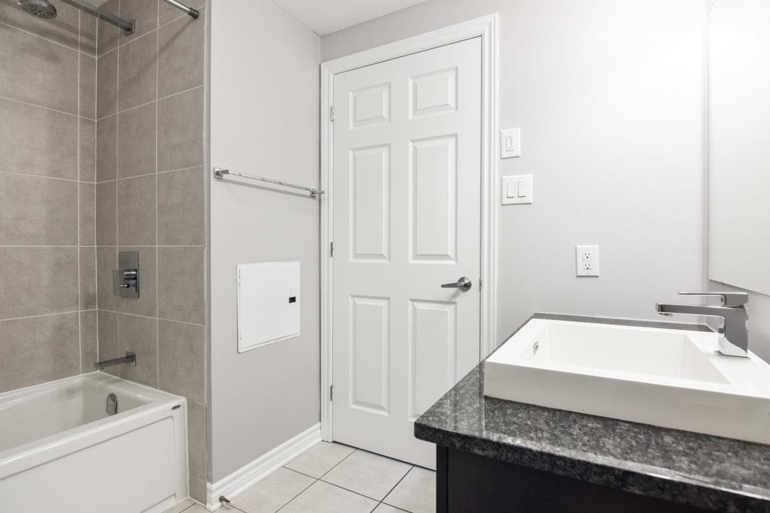 Lake Avenue by Brigil ( Carleton Place ) — 2 Bedroom - Photo 9