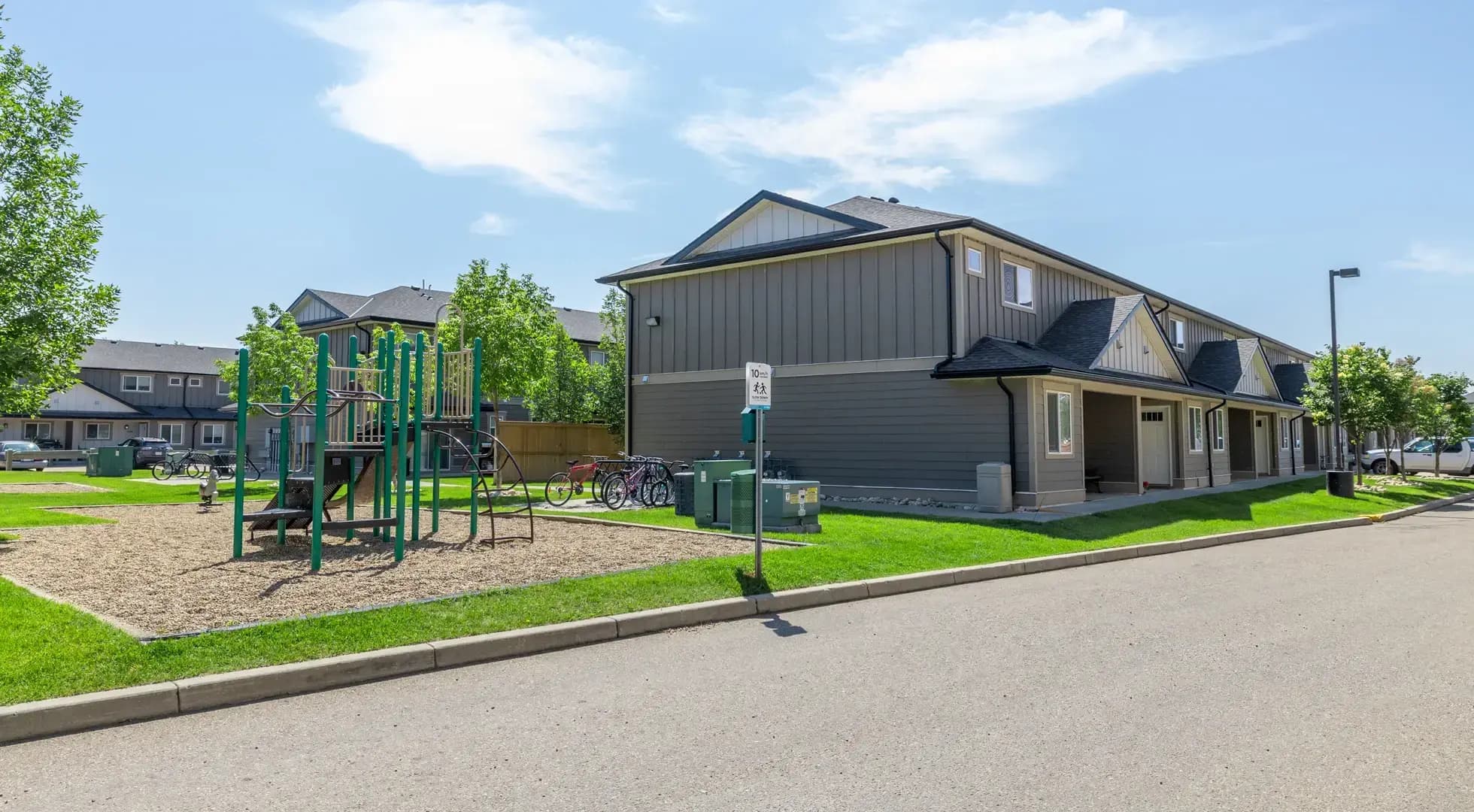 Birch Hills Townhomes — Three Bedroom 1.5 Bath - Photo 14