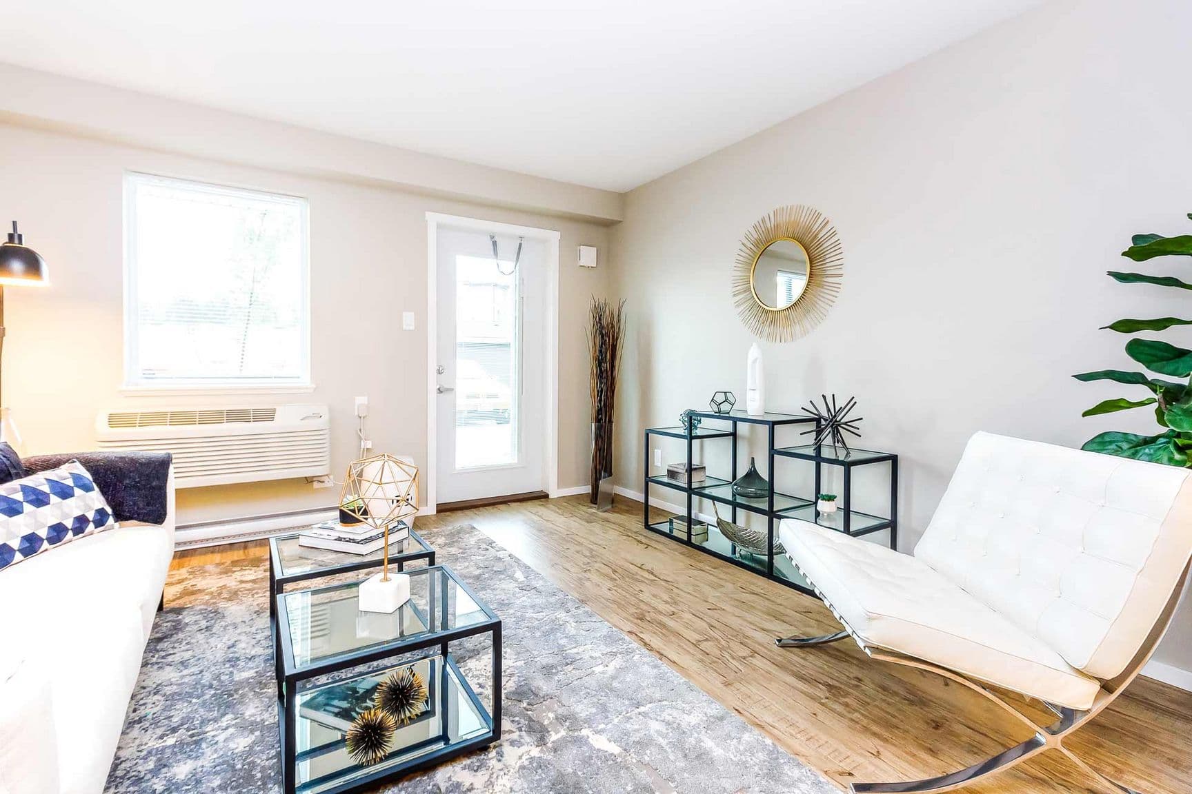 Crestview at Seymour Village — One Bedroom One Bath - Photo 7