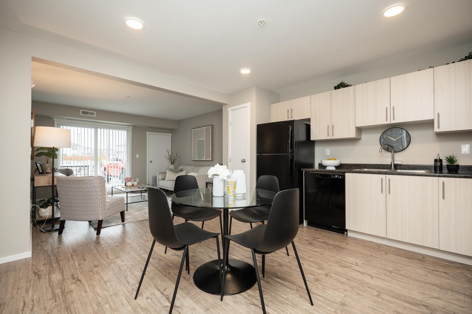 Highland Views Apartments — Three Bedroom Two Bath - Photo 6