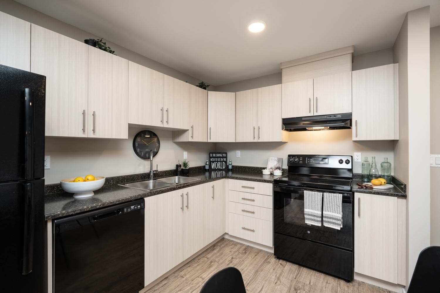 Highland Views Apartments — Three Bedroom Two Bath - Photo 7