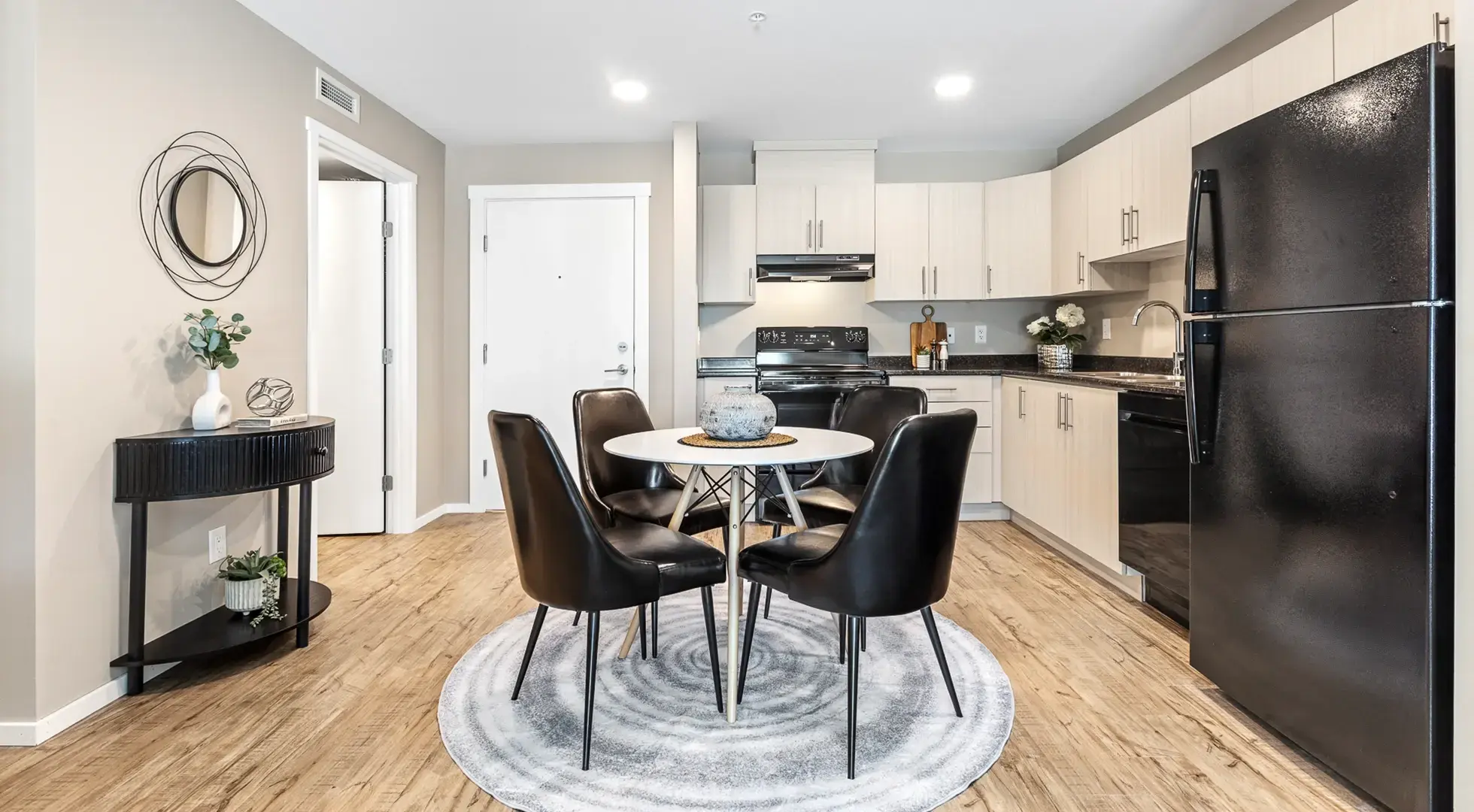 Trinity Crossing Apartments — Three Bedroom Two Bath - Photo 3