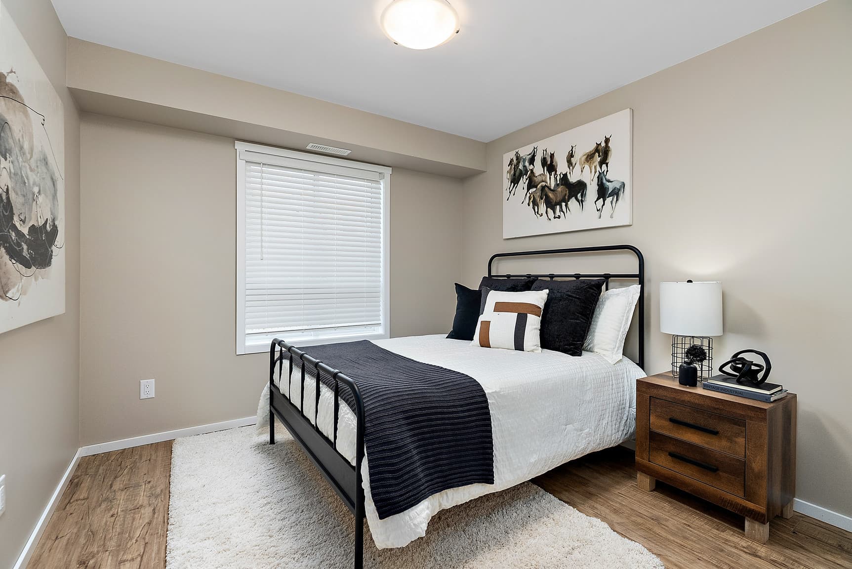 Jardin Apartments — Two Bedroom One Bath - Photo 7