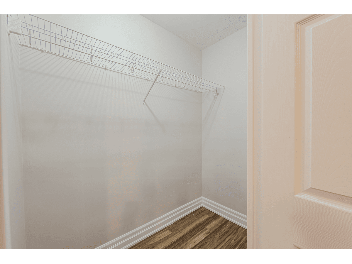 107 Redpath Avenue - Photo 13