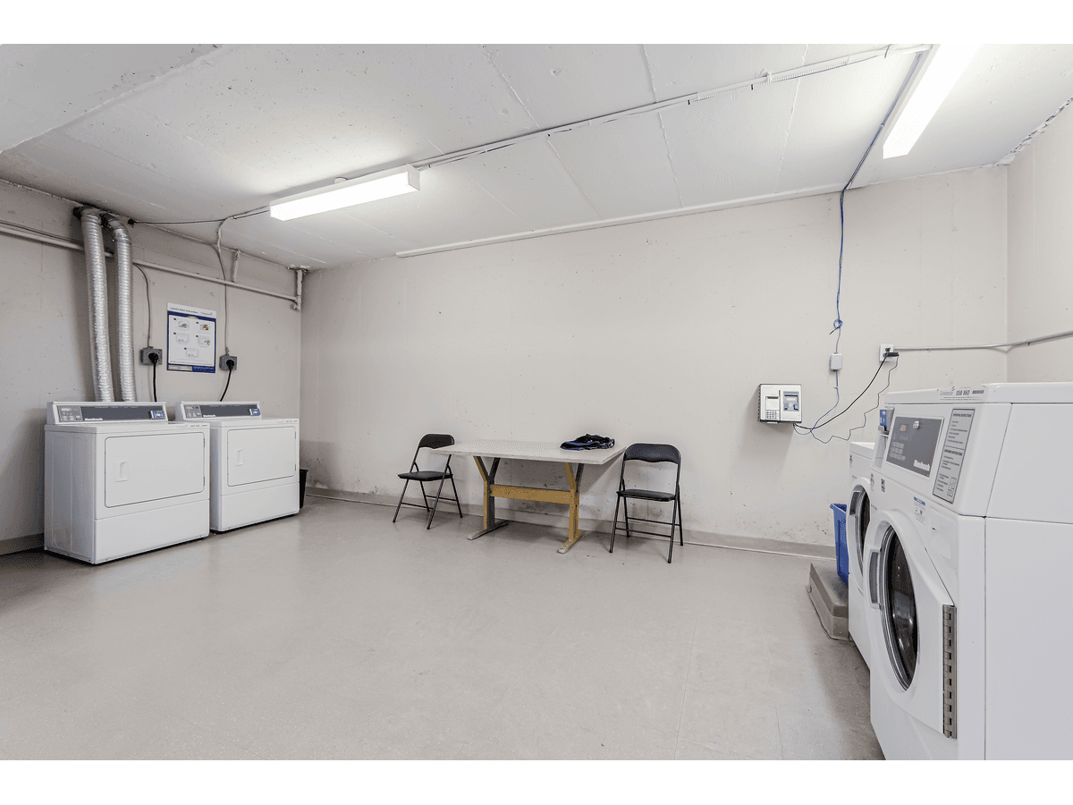 107 Redpath Avenue - Photo 16