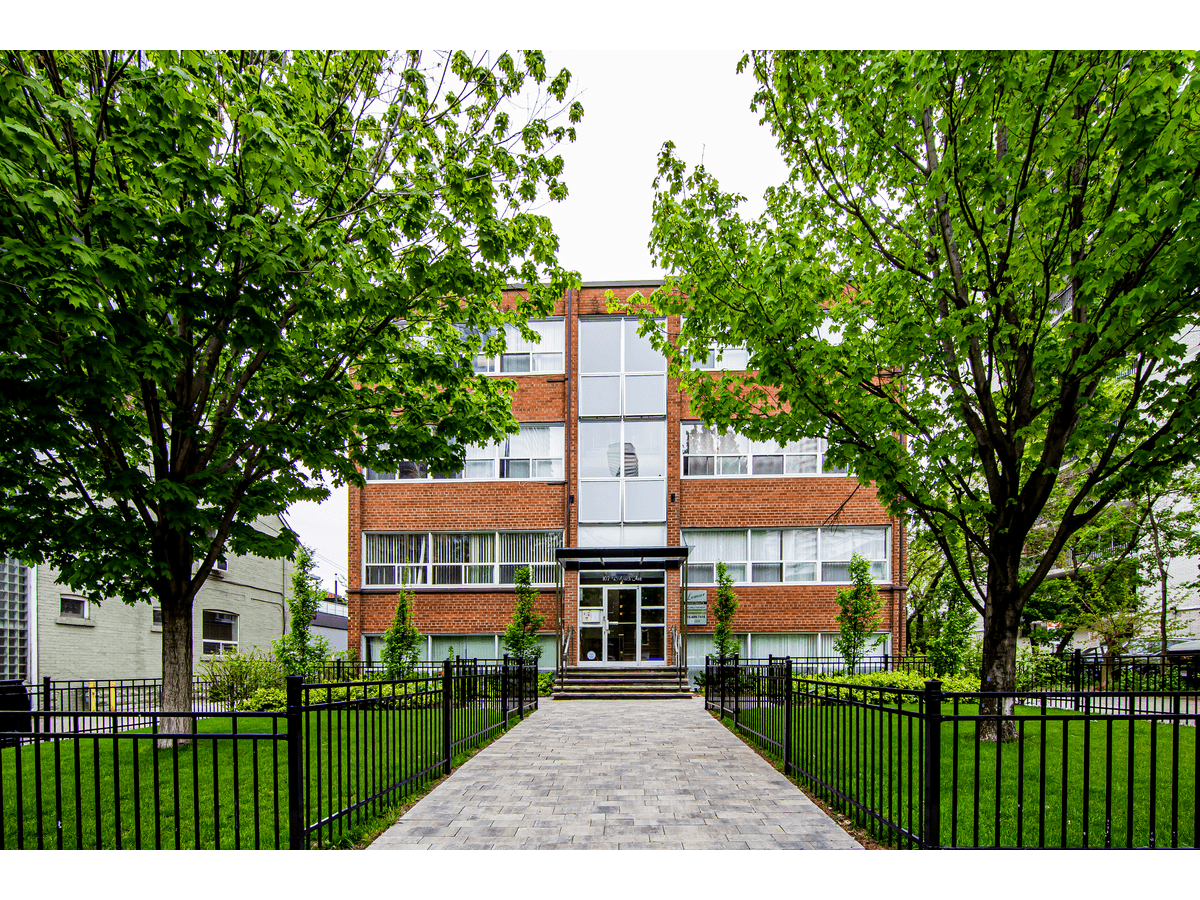 107 Redpath Avenue - Photo 18