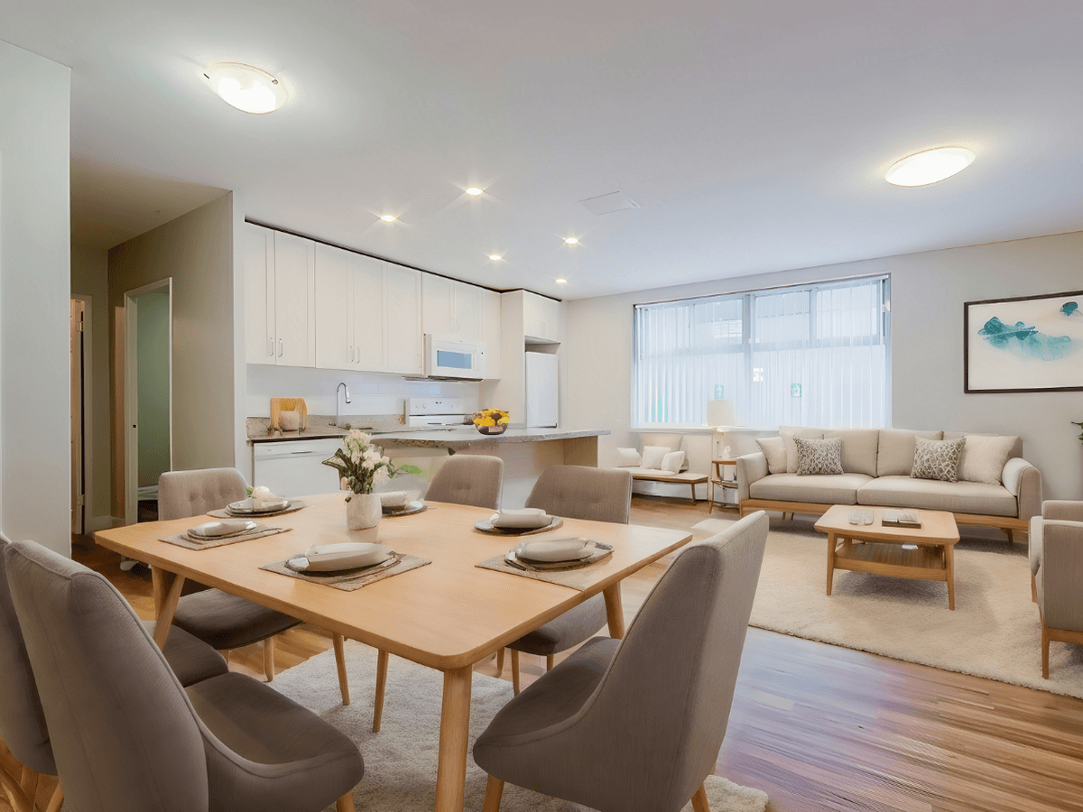 107 Redpath Avenue - Photo 3