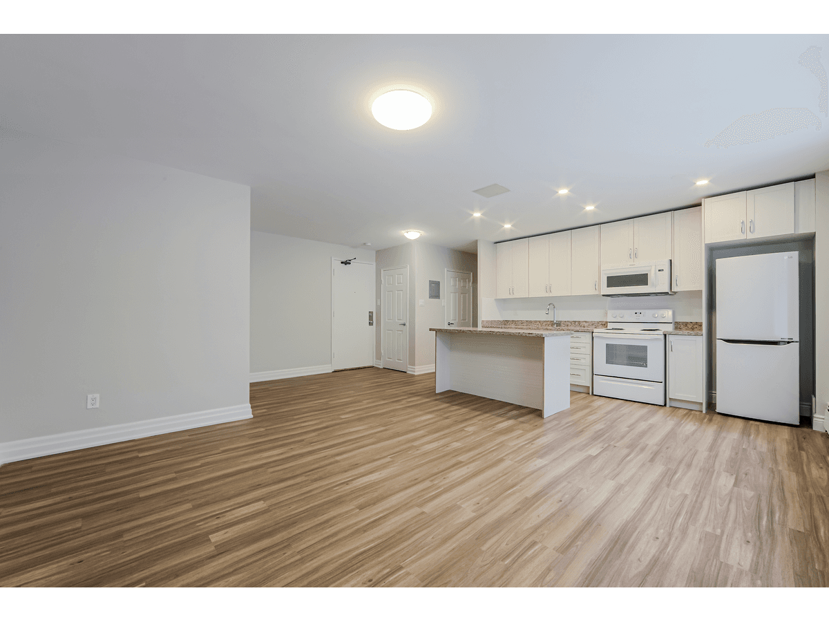 107 Redpath Avenue - Photo 5