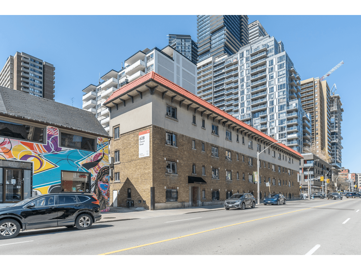 608 Church Street — Studio - Photo 11