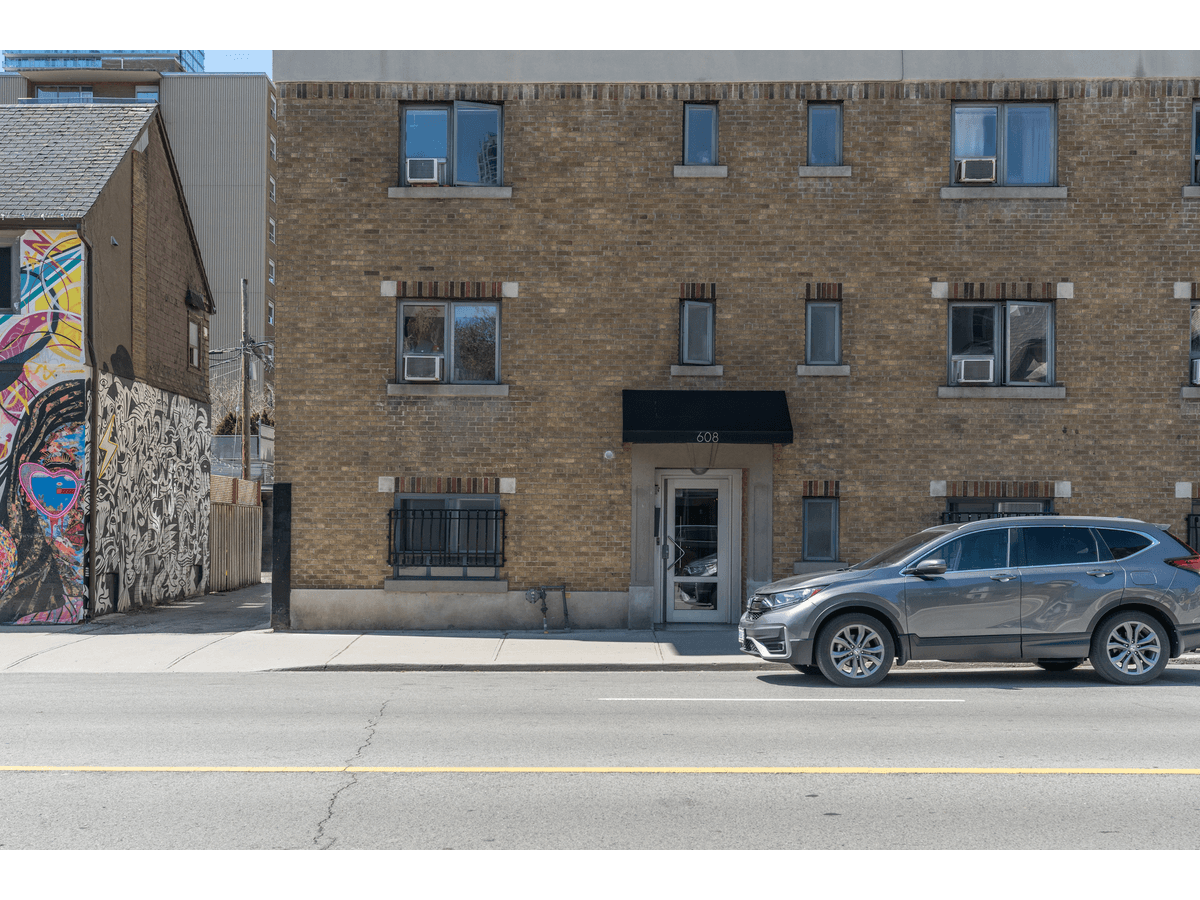 608 Church Street — Studio - Photo 13
