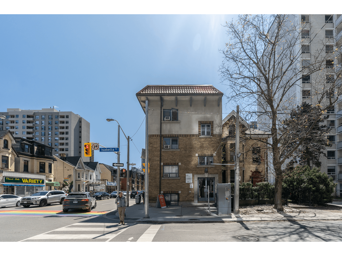 608 Church Street — Studio - Photo 15