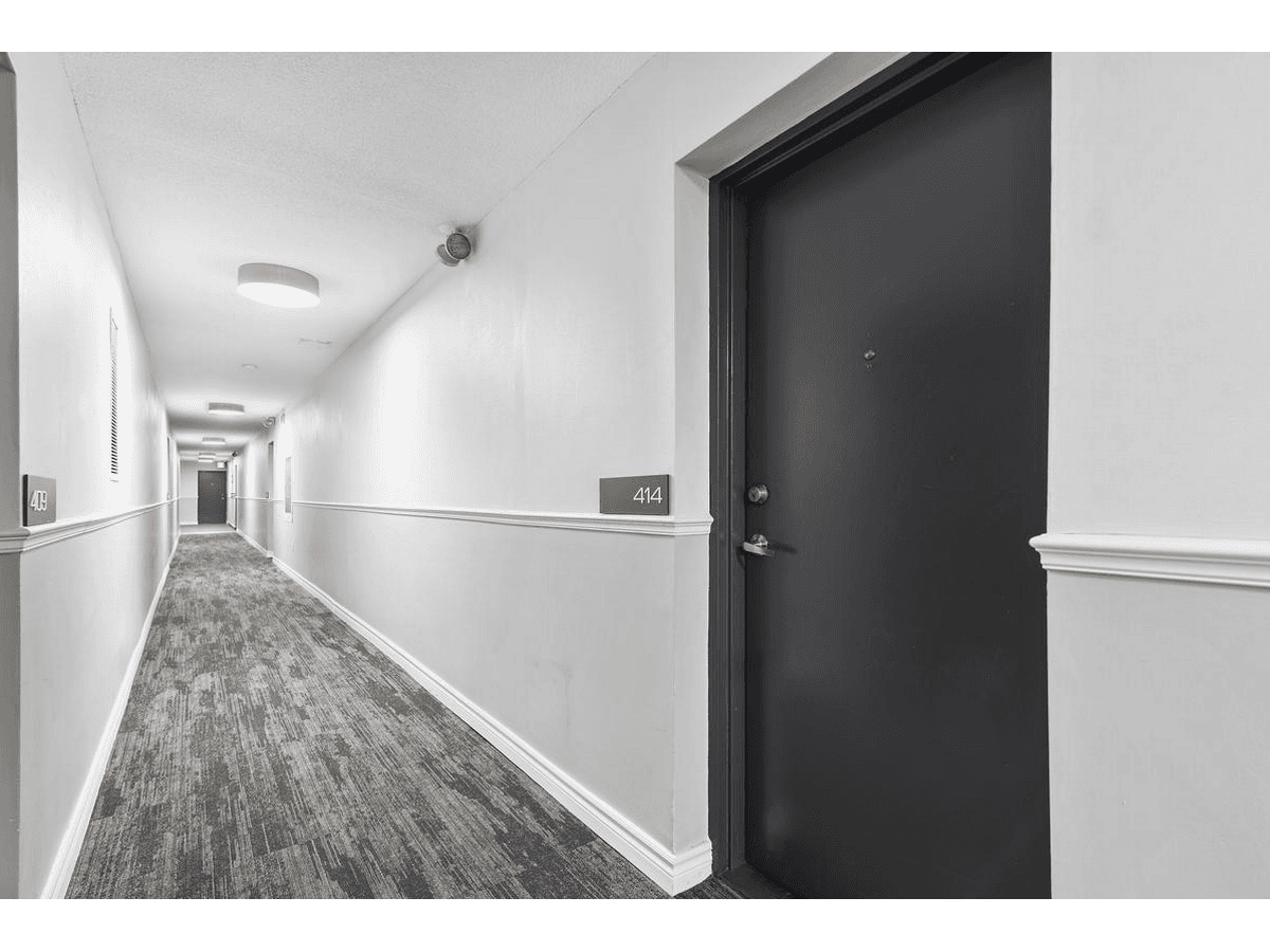 3045 Queen Frederica Drive — 2 BEDROOM - Photo 22
