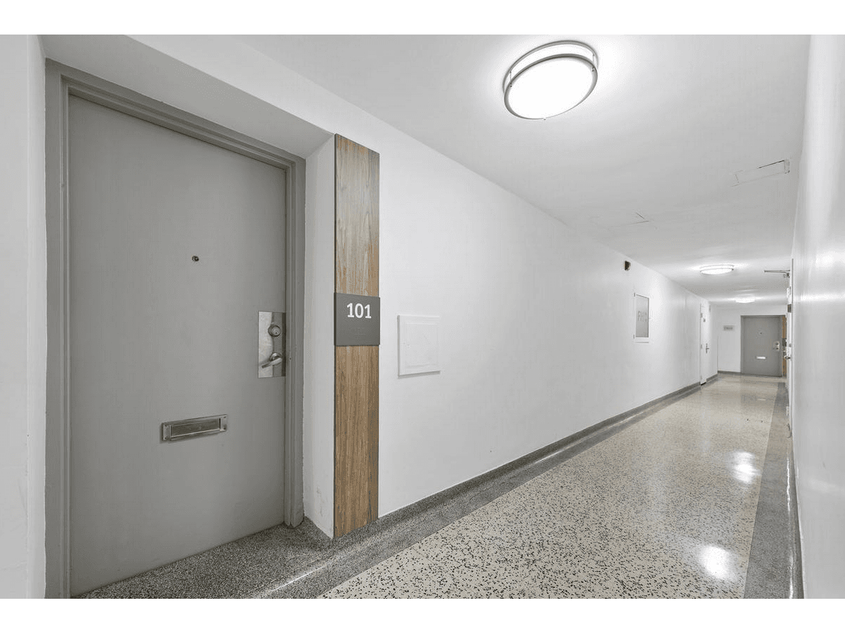 1450 Sheppard Avenue West — 1 BEDROOM - Photo 23