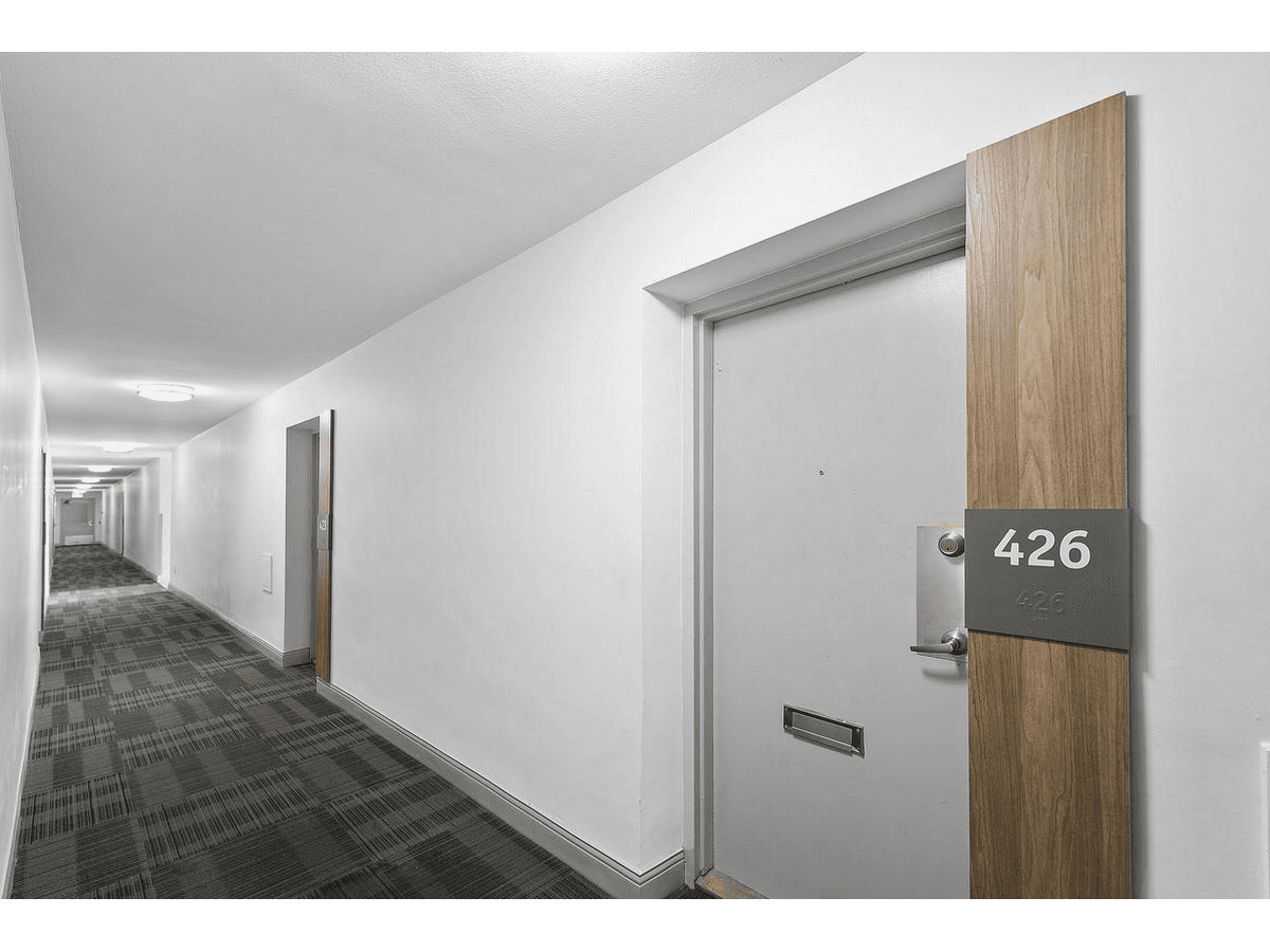 1450 Sheppard Avenue West — 1 BEDROOM - Photo 24