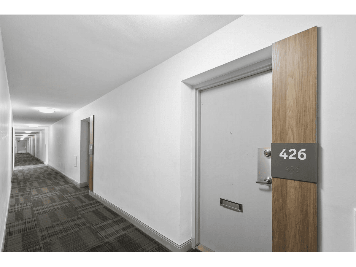 1450 Sheppard Avenue West — 1 BEDROOM - Photo 26