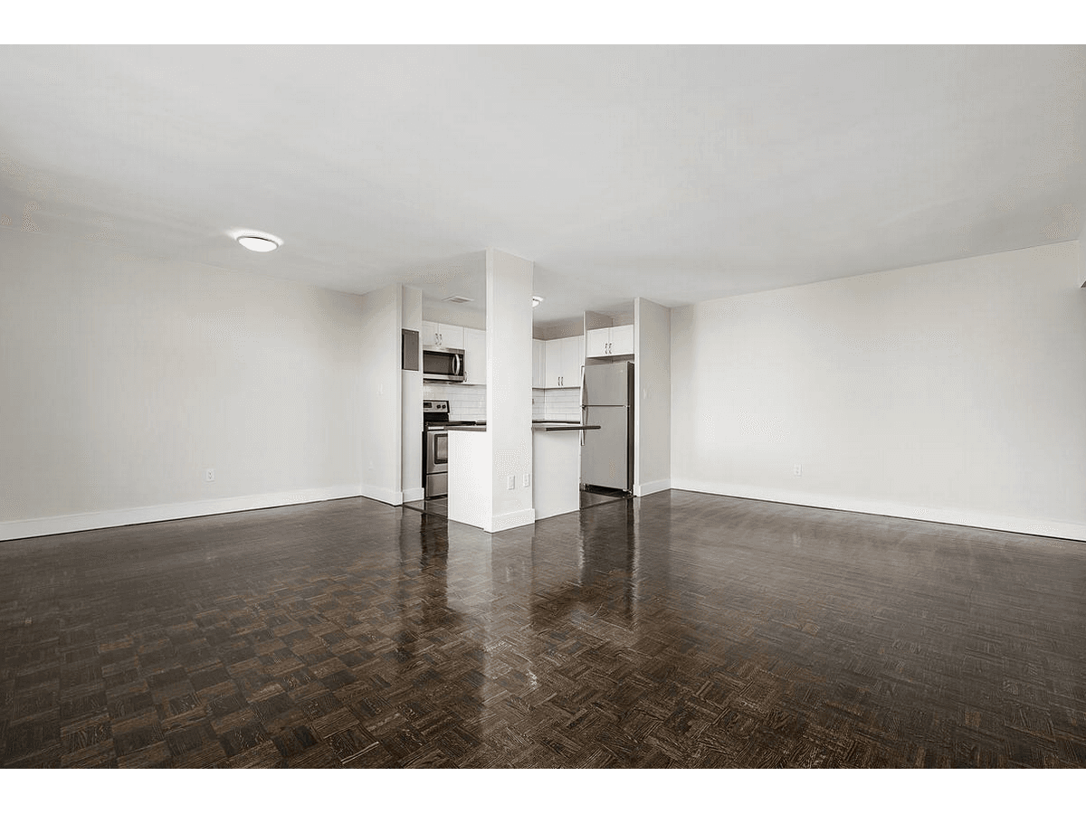 1450 Sheppard Avenue West — 1 BEDROOM - Photo 5