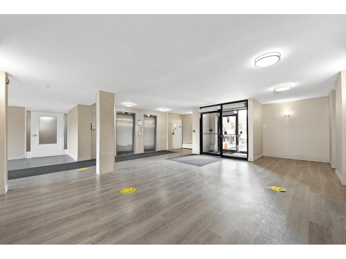 1450 Sheppard Avenue West — 1 BEDROOM - Photo 9