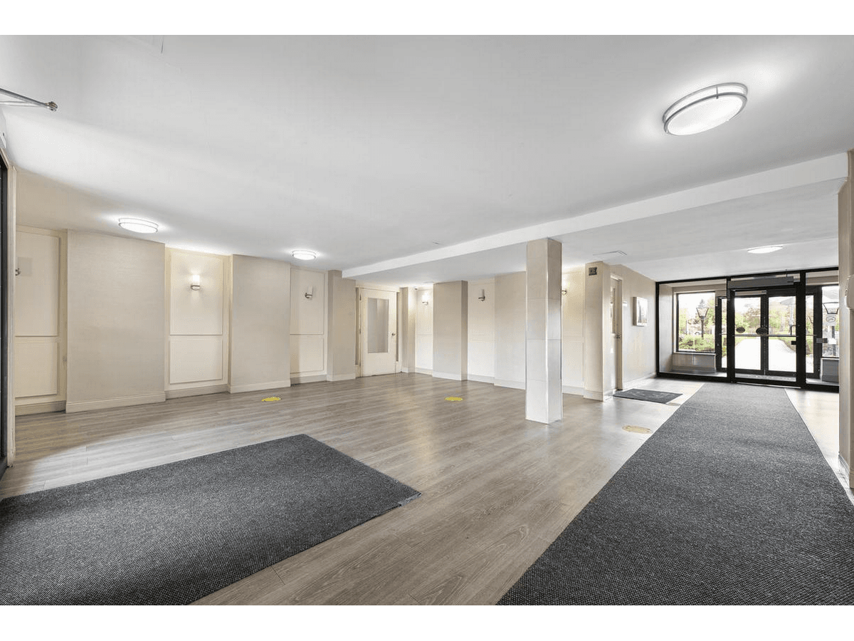 1450 Sheppard Avenue West — 1 BEDROOM - Photo 10