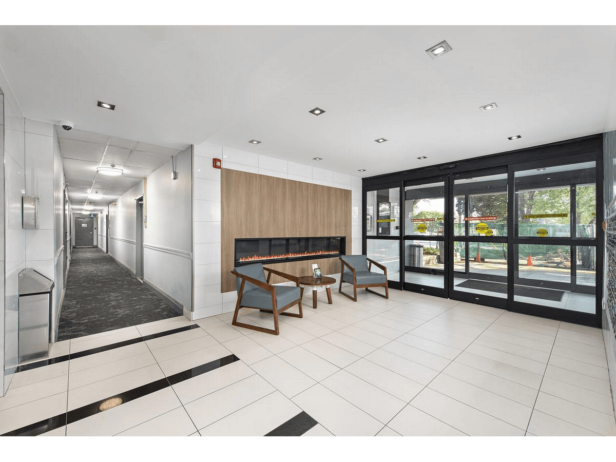 7110 Darcel ave - Photo 18