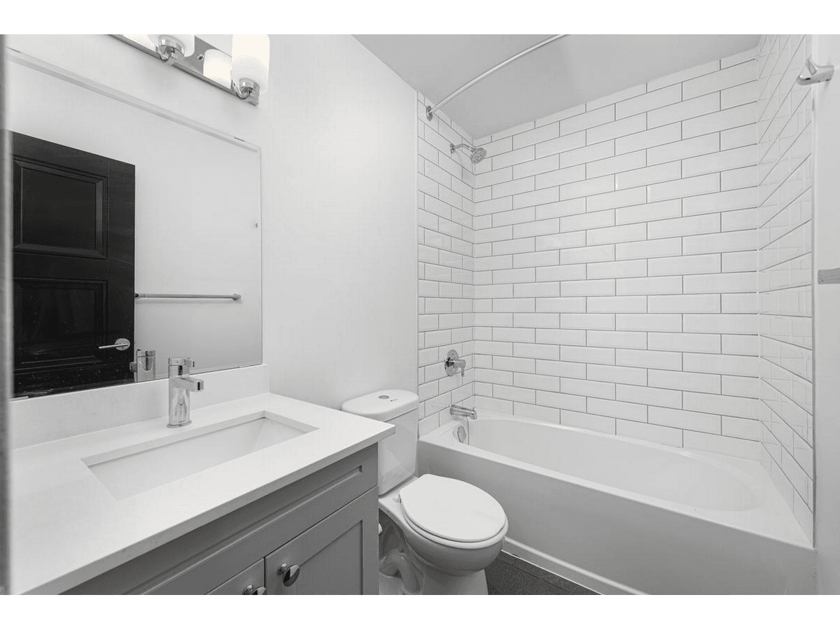 7110 Darcel ave - Photo 10