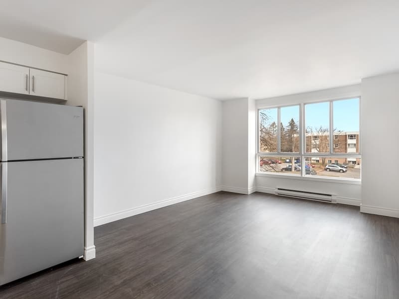 760-800 Laurier Boulevard — 3 bedrooms - Photo 3