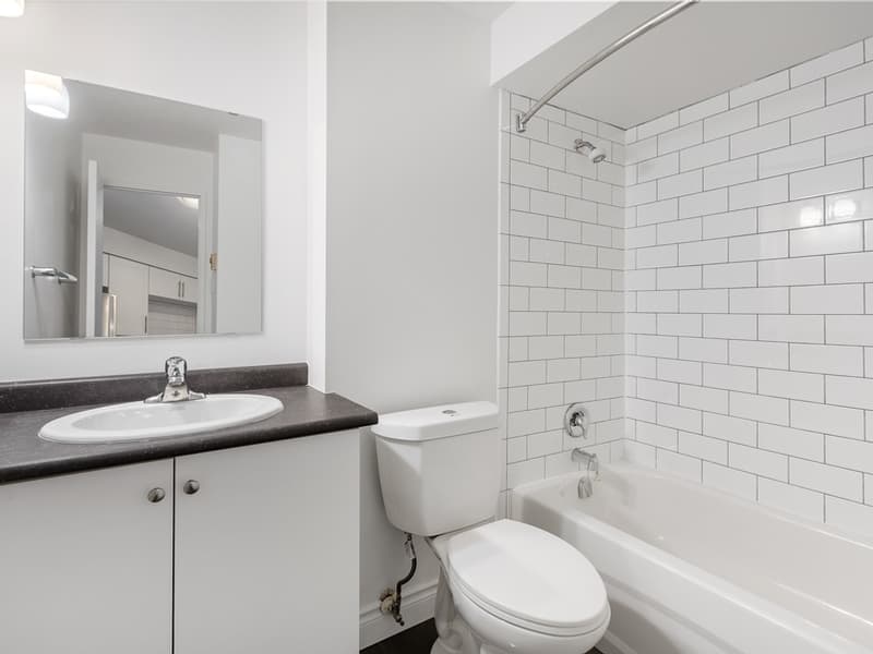 760-800 Laurier Boulevard — 3 bedrooms - Photo 5
