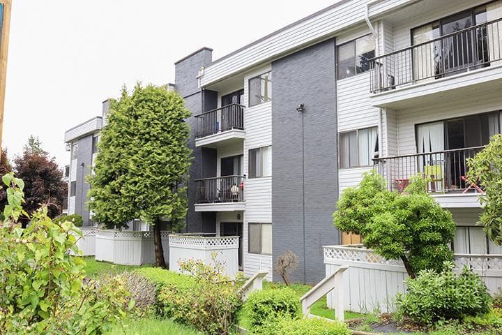 Chelsea Park Gardens — 1 bedroom - Photo 1