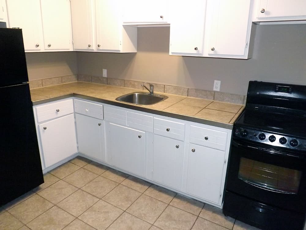 Capricorn Apartments — 2 bedroom - Photo 3