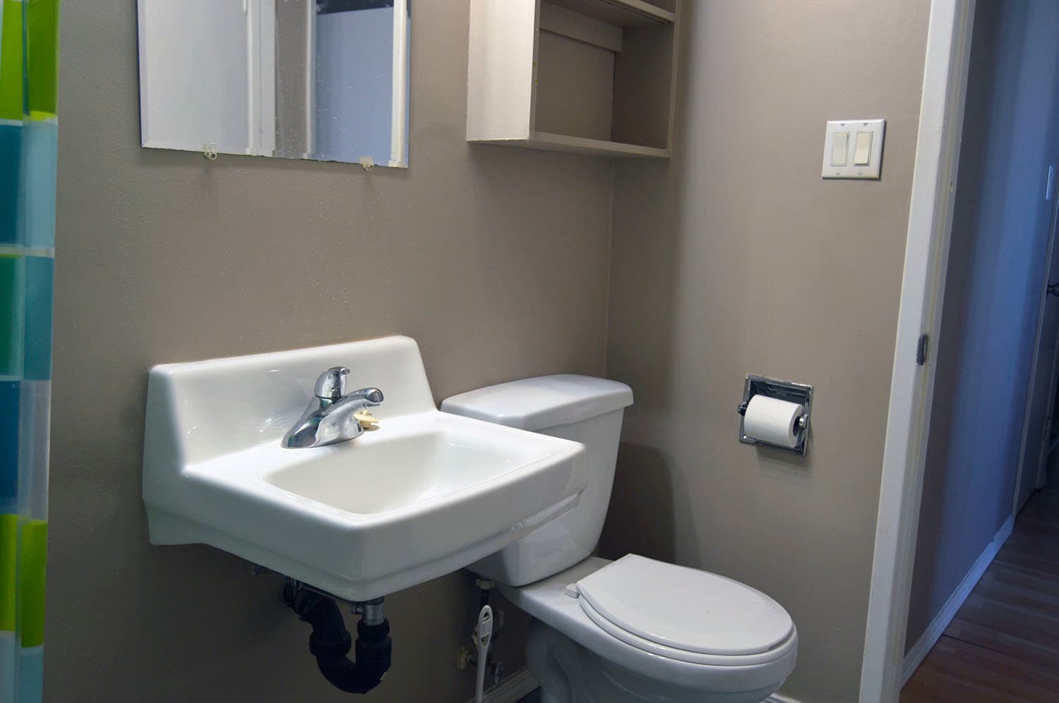 Laurentian Apartments — Bachelor - Photo 8