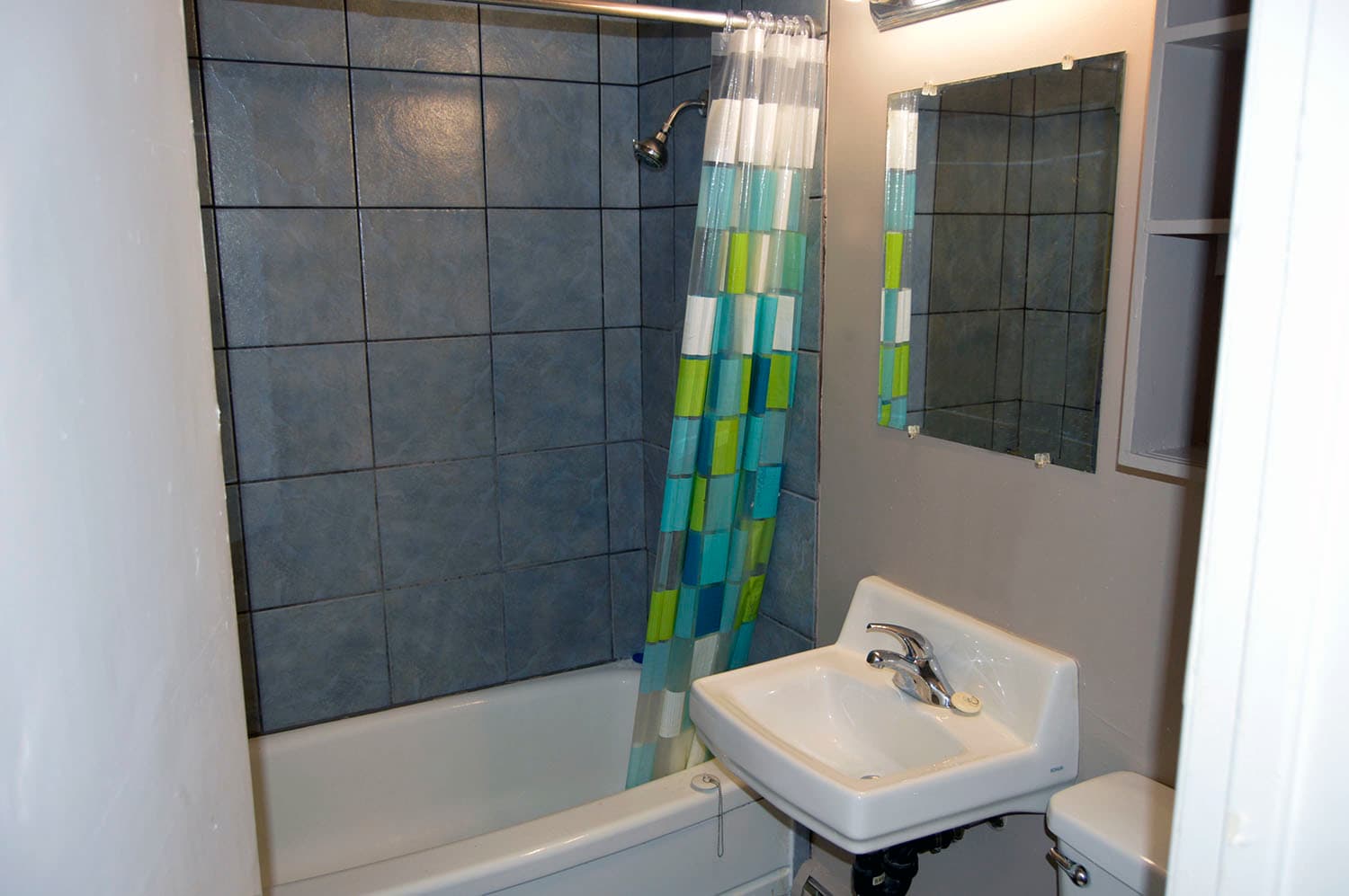 Laurentian Apartments — Bachelor - Photo 9