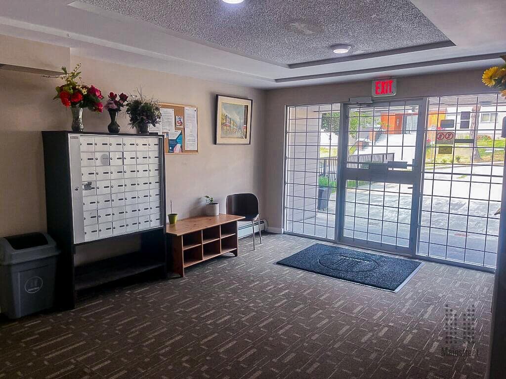 Cameron Manor - Photo 6
