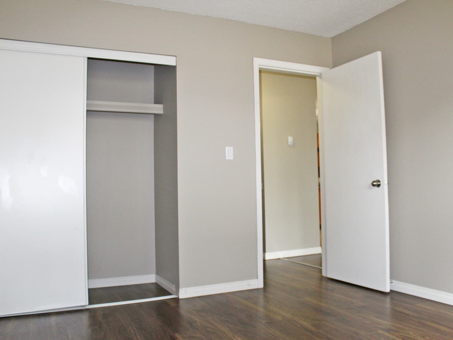 Whitehouse Apartments - Photo 5
