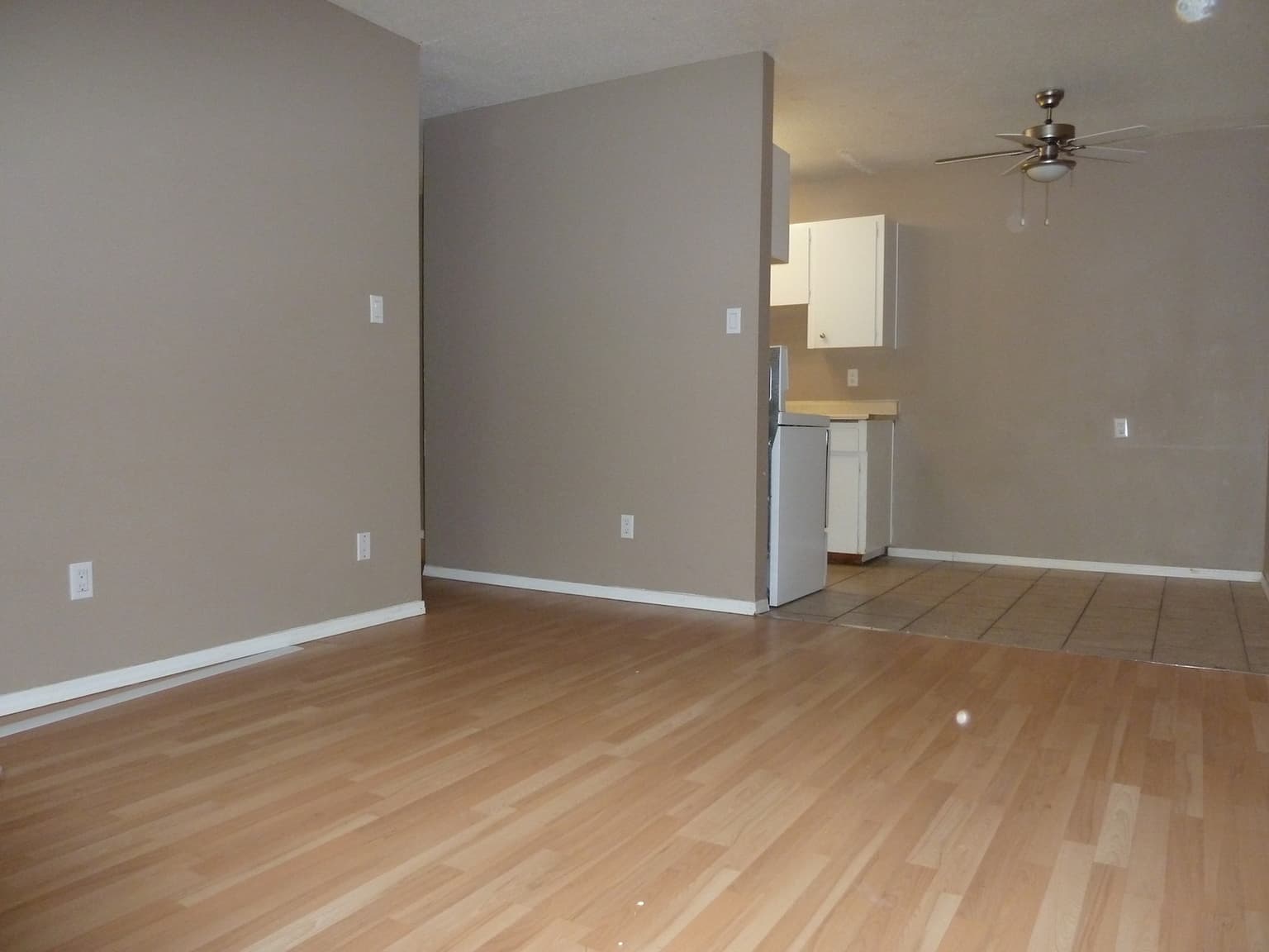Westmore Apartments — 3 bedroom - Photo 2
