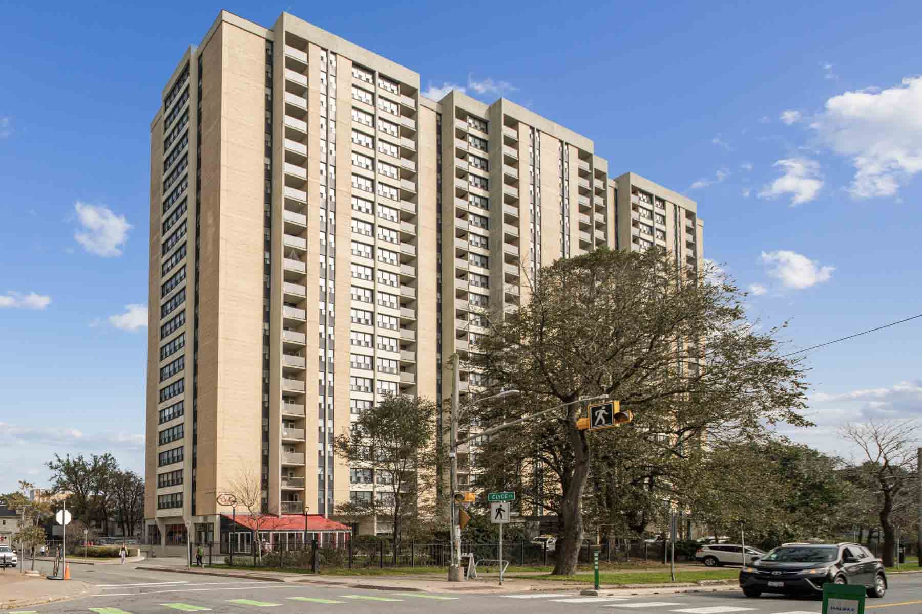 Park Victoria Apartments — apartment/condo - Photo 2