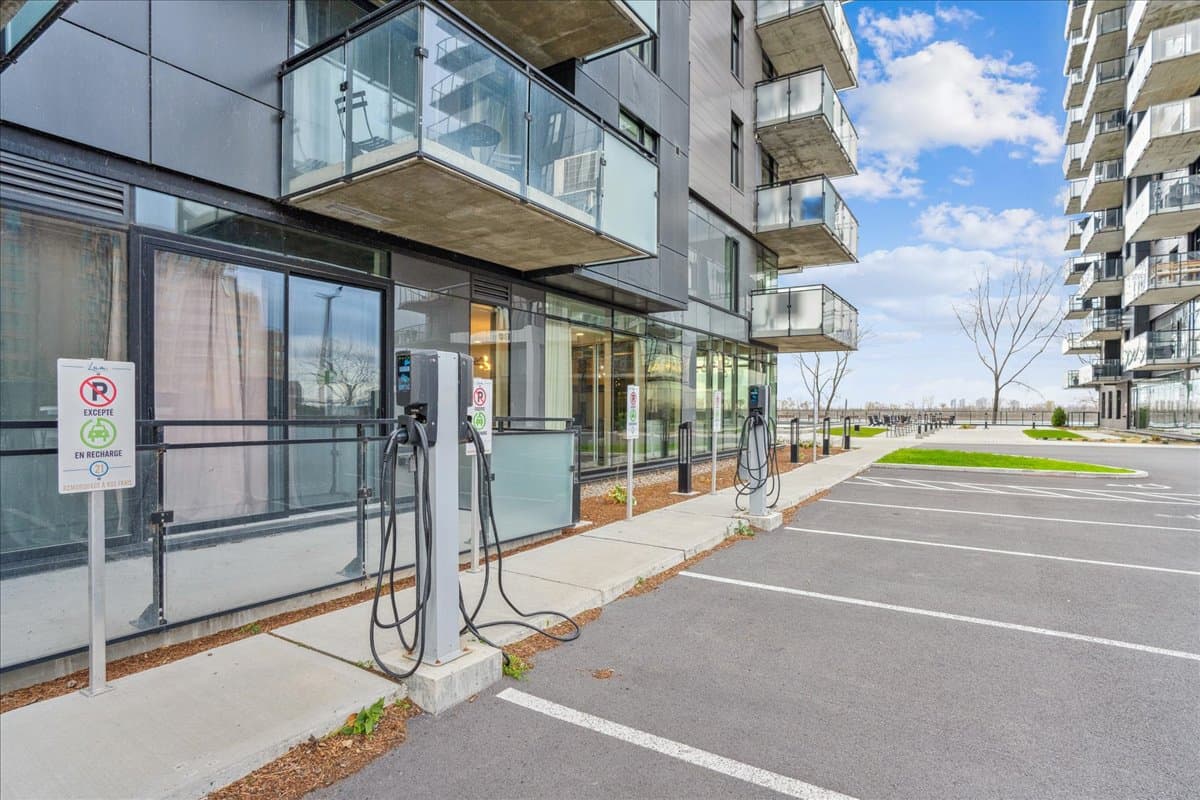 Vue du Fleuve Brossard Apartments — apartment/condo - Photo 15