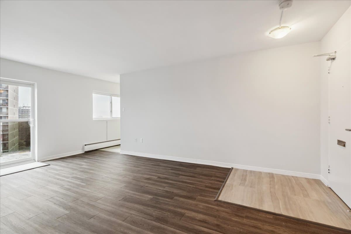Frontenac Apartments — apartment/condo - Photo 9