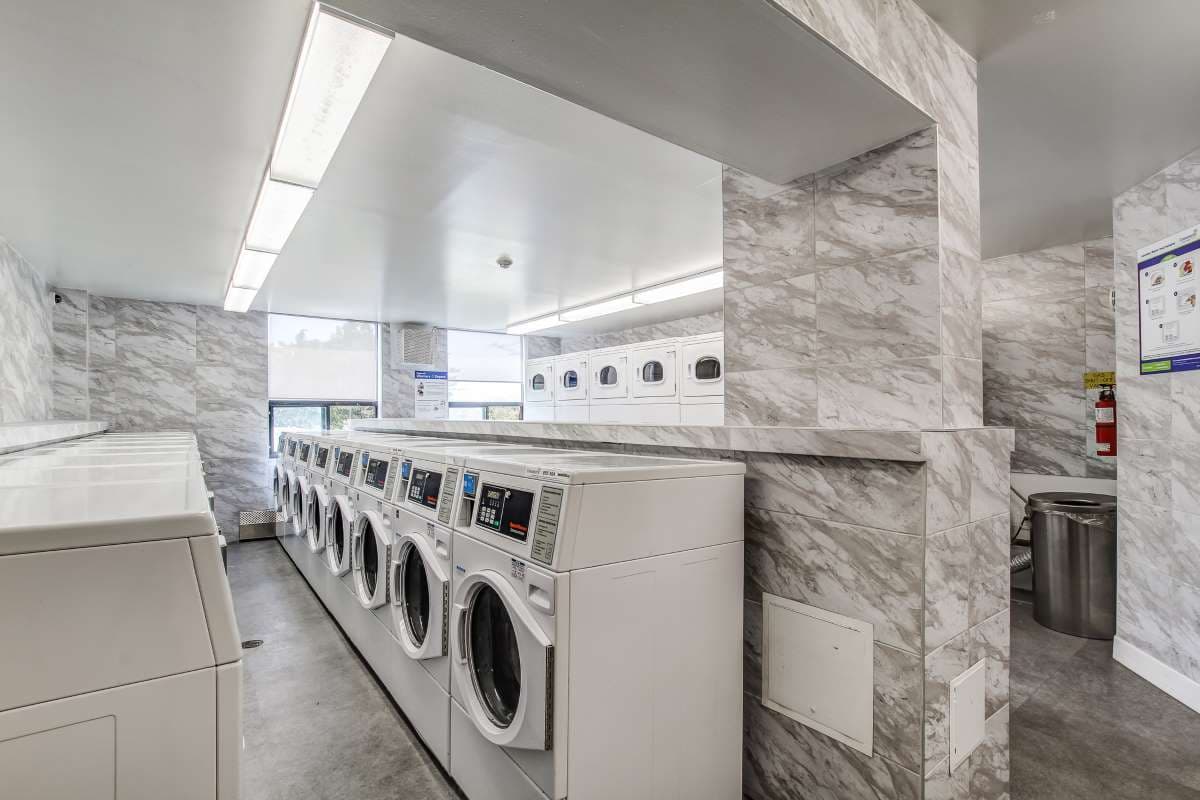 Knightsbridge Kings Cross Apartments — apartment/condo - Photo 11