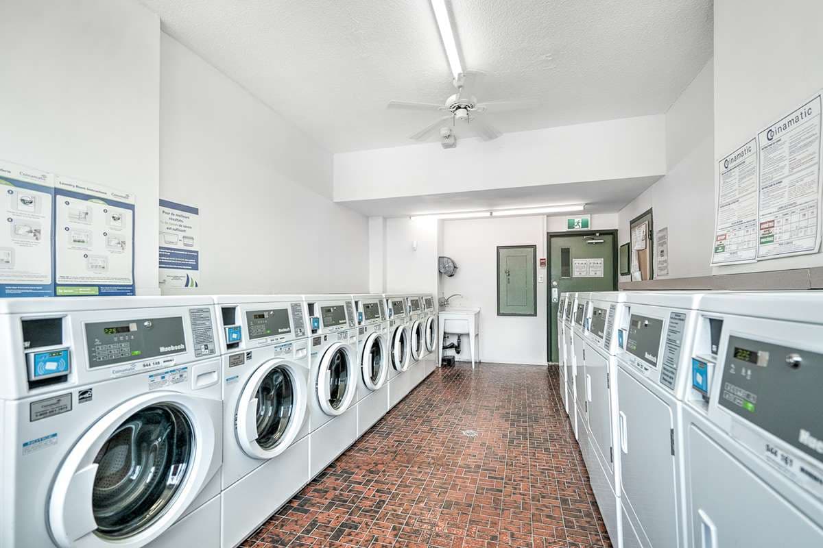 The 1350 Dufort Apartments - Photo 7