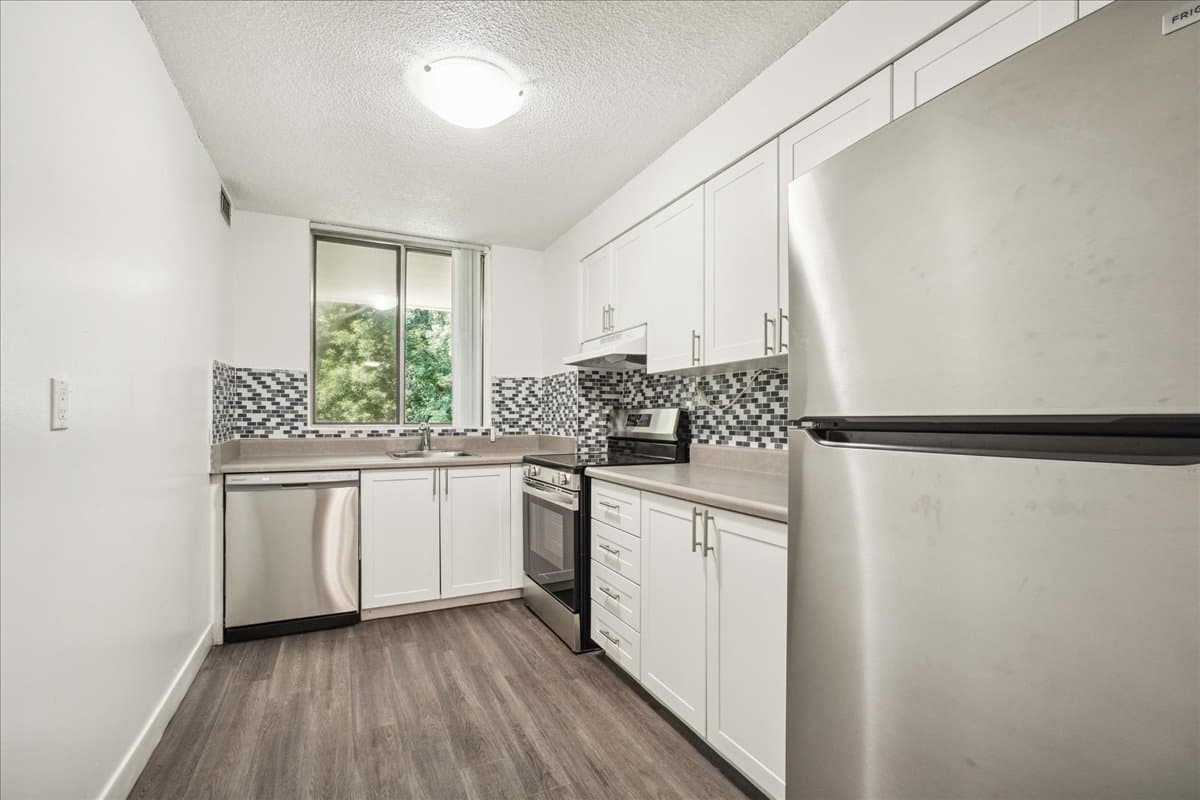 Rathburn Apartments — apartment/condo - Photo 7