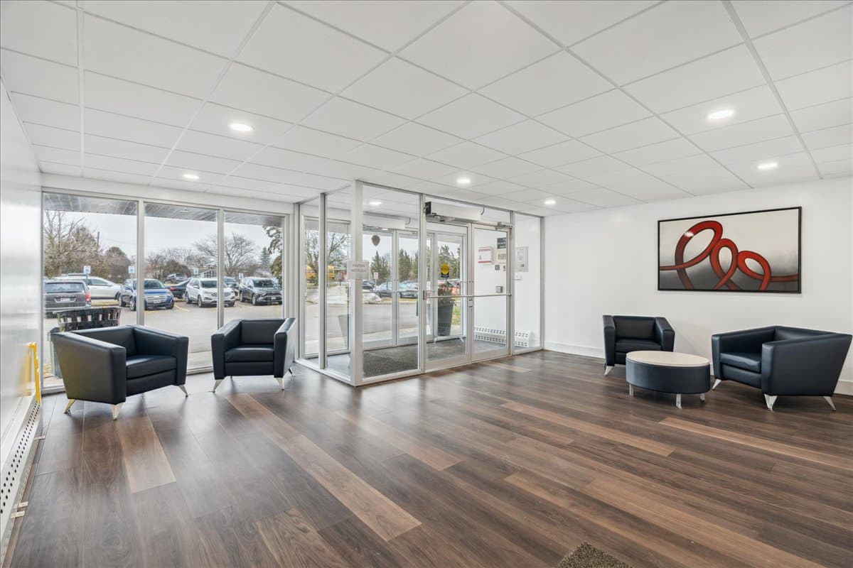 Frontenac Apartments — apartment/condo - Photo 5