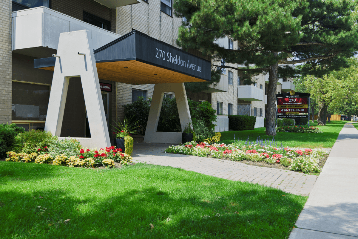Sheldon Towers — apartment/condo - Photo 2