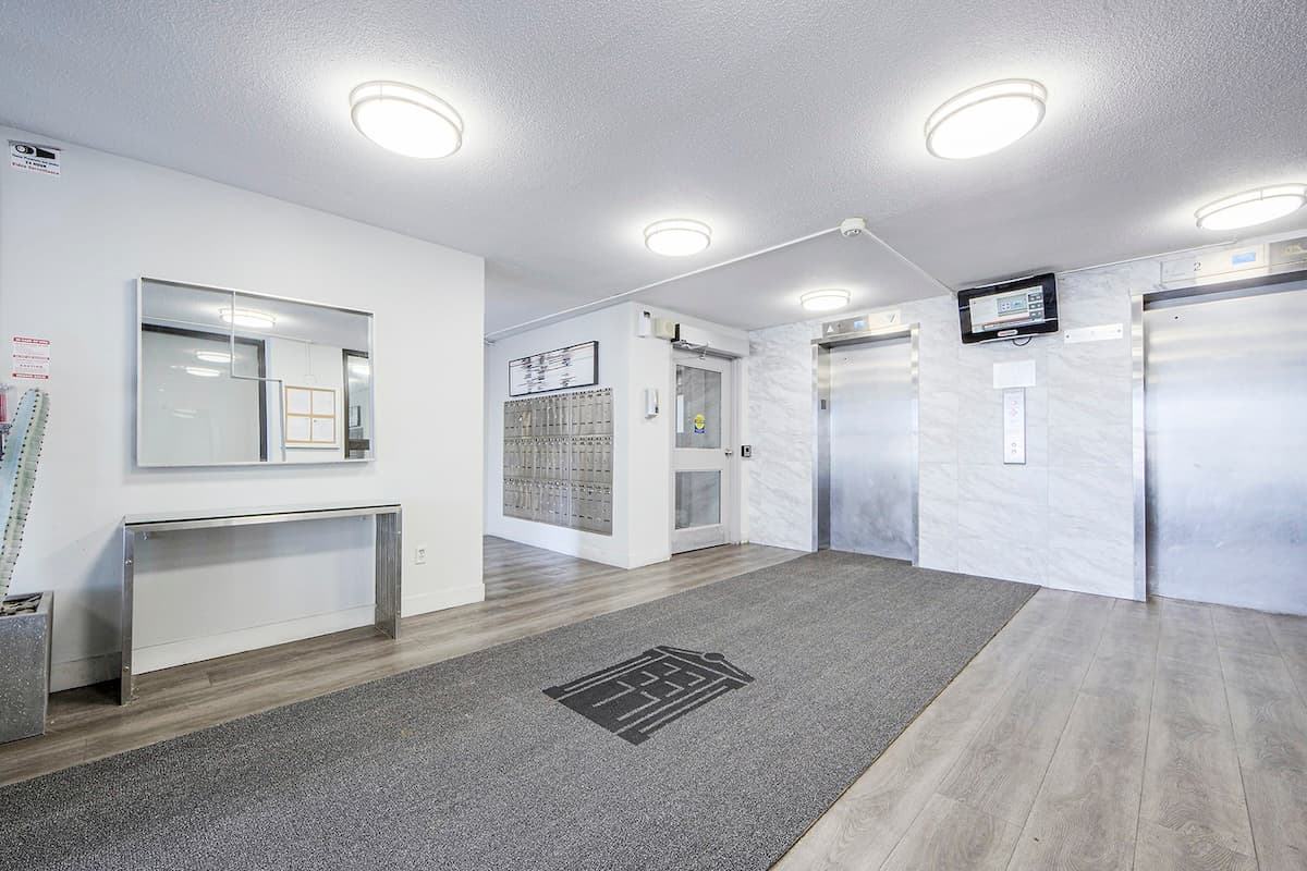 Scarborough Golf Apartments - Photo 8
