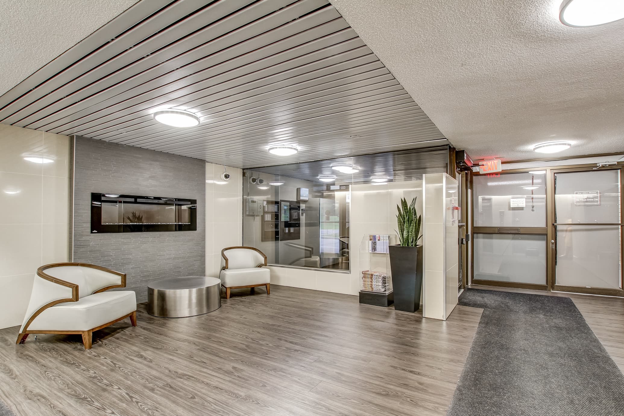 Park Royal Village Apartments - Photo 6