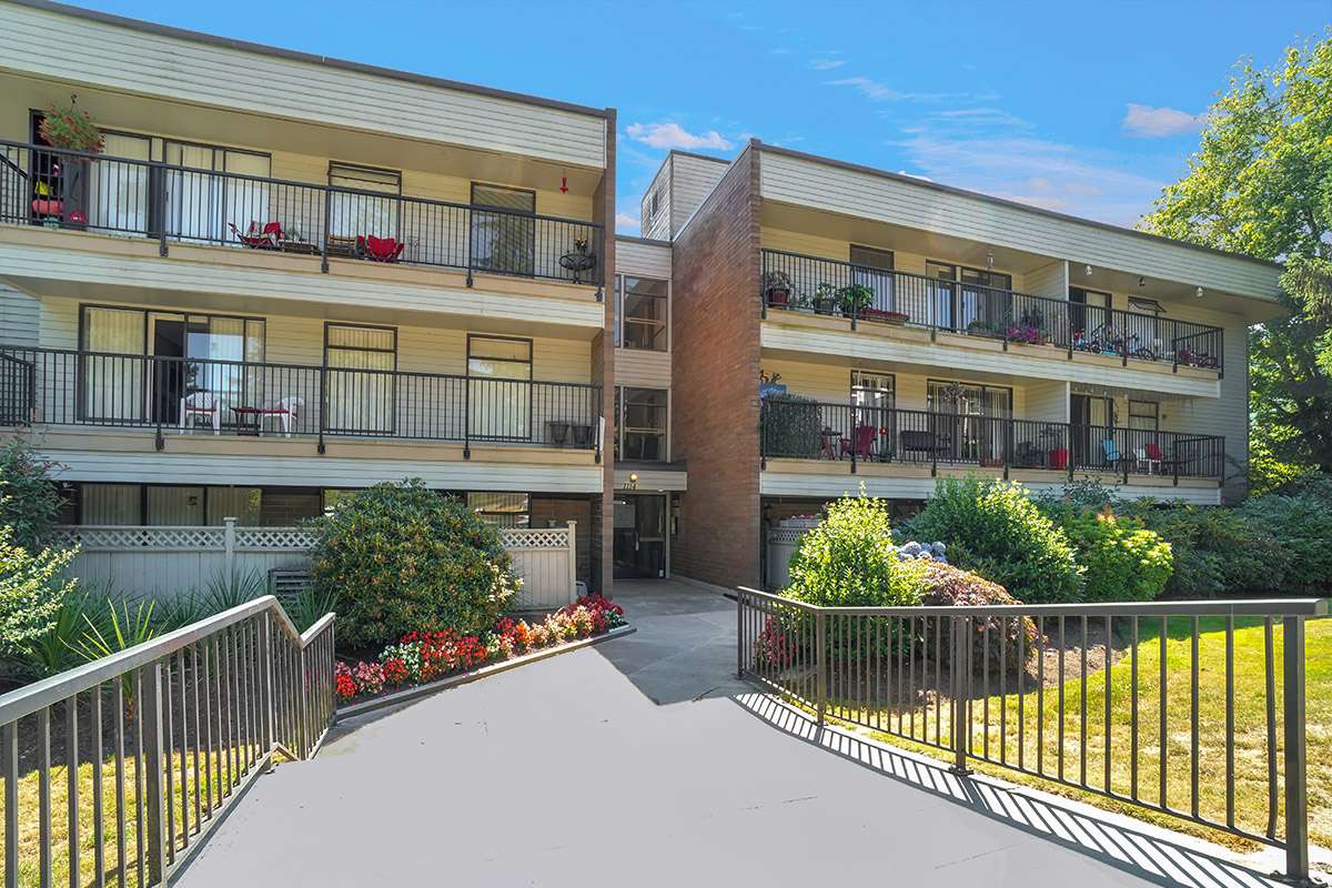 Cypress Gardens Apartments — apartment/condo - Photo 2